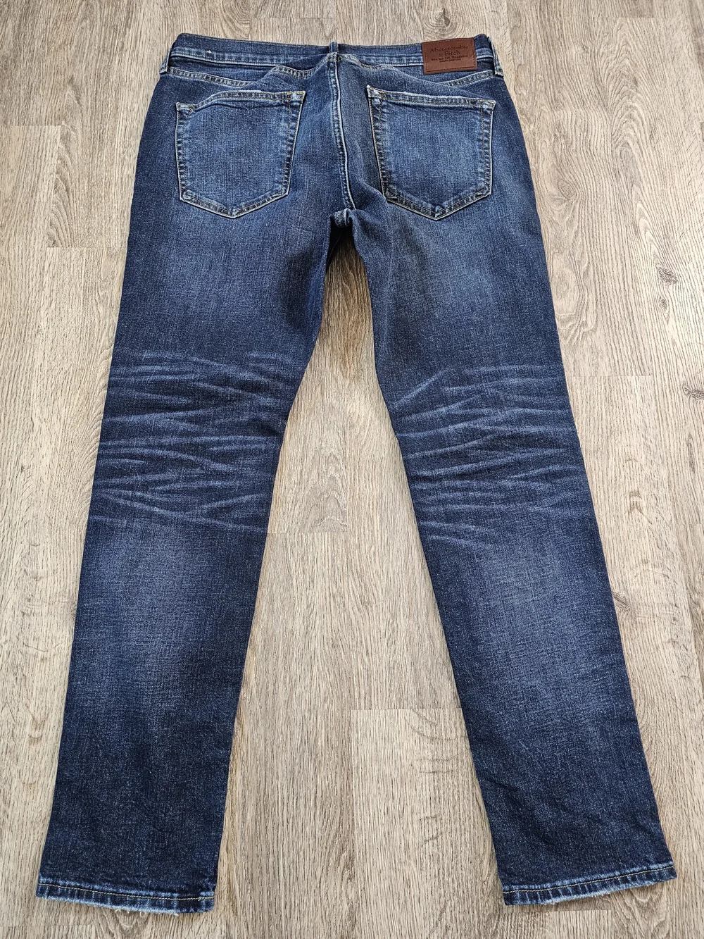 Abercrombie & Fitch Men's Dark Wash Slim Straight Jeans Size 34/30 Like New